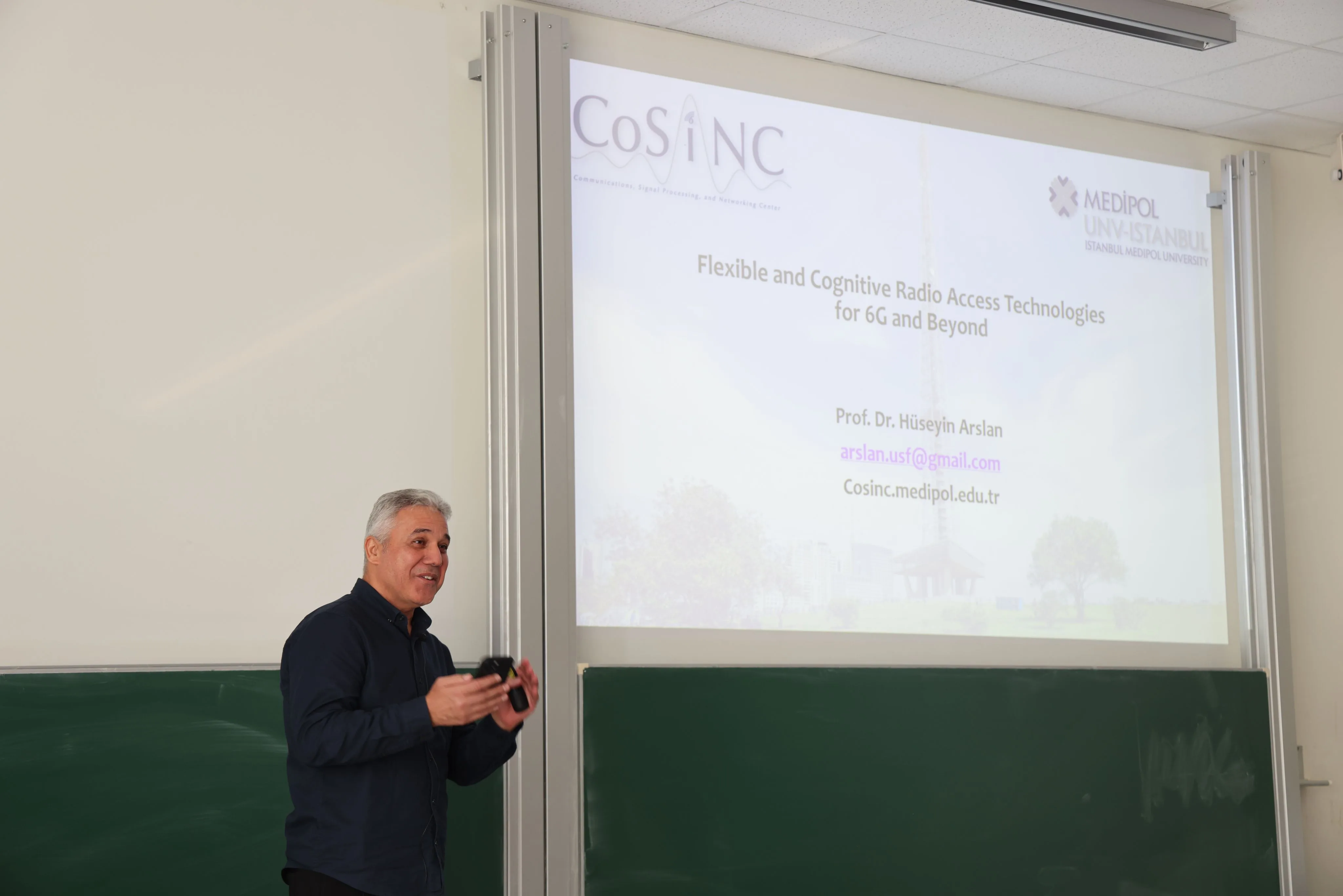 Prof. Hüseyin Arslan from Istanbul Medipol University presents his invited talk on flexible and cognitive radio access technologies for 6G and beyond.